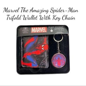 NWT In Gift Box Men’s Marvel Amazing Spider-Man Trifold Wallet With Keychain